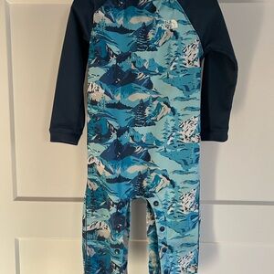 The North Face Teal and Navy Mountain thermal